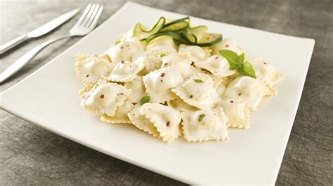 Scallop And Prawn Ravioli With Lobster Sauce