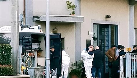 Litiga Con Il Fratello E Lo Uccide Davanti A Suo Figlio In Manette Un