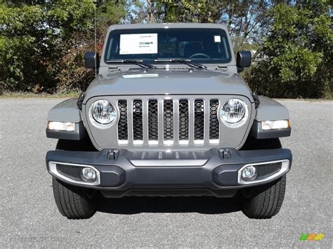 Sting Gray 2020 Jeep Gladiator Overland 4x4 Exterior Photo 135827569