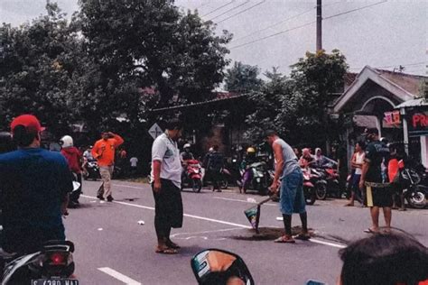 Mengenaskan Kakek Di Mojokerto Tewas Terlindas Truk Kilat