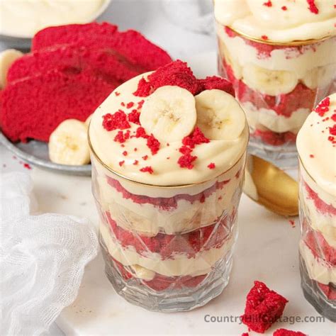 Red Velvet Banana Pudding