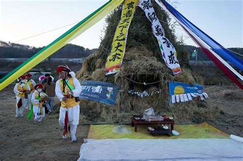 읍내 사진관 경남 진주시 진성면 정월대보름 달집태우기 행사 현장 모습들동영상 더경남뉴스