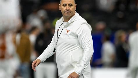 Texas Longhorns head football coach Steve Sarkisian agrees to contract ...