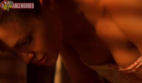 Naked Angelina Jolie In Lara Croft Tomb Raider The Cradle Of Life