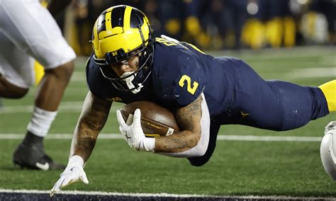 UNLV Football First Look At The Michigan Wolverines