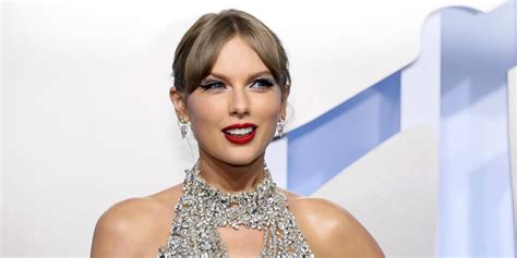 Taylor Swift Announces 2023 U.S. Stadium Tour | Pitchfork