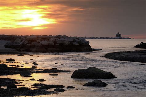 Ledge Light Lighthouse Photograph By Simmie Reagor Fine Art America