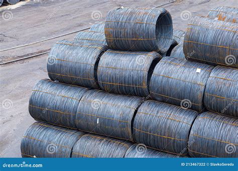 Steel Low Carbon Wire Rod Hot Rolled Steel Drawing Wire Twelve Millimeters Or Half An Inch In