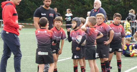 Le Pont De Claix Jeunes Joueurs Sur La Pelouse Pour Le Tournoi De