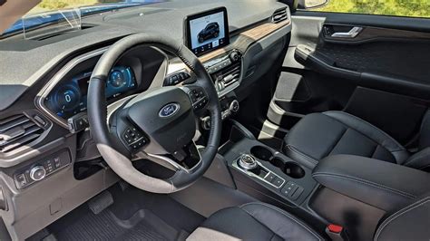 2020 Ford Escape Titanium Hybrid Review