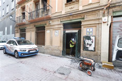 Fotos Del Desalojo Del Edificio Okupa De Pignatelli Y El Tapiado De Los