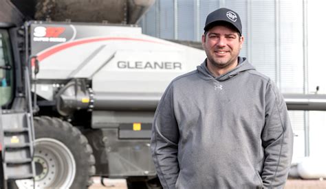 Round Bale Storage Tips Agco Farmlife