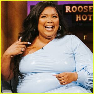 Lizzo Previews New Song About Damn Time Shares Update On Upcoming