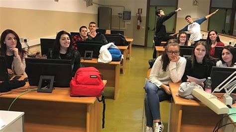 Il Polo Intermodale Sotto La Lente Degli Studenti Il Piccolo