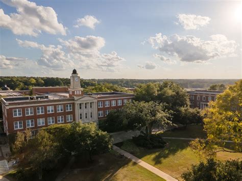 Crane Hills Moore Named To Mississippi College Deans List The