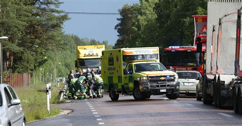 Cyklist påkörd på riksväg 70 SVT Nyheter