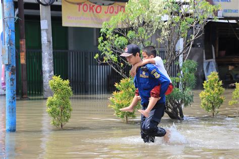 Titik Rawan Banjir Di Kota Tangerang Terus Berkurang Pemkot Imbau