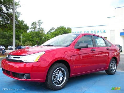 Sangria Red Metallic Ford Focus Se Sedan Photo