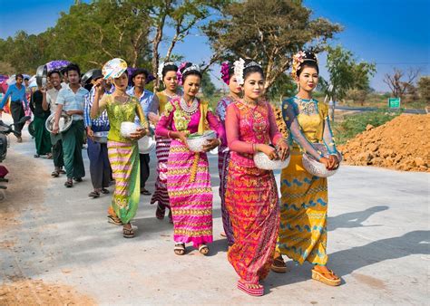 Festivals of Myanmar: Complete Guide | kimkim
