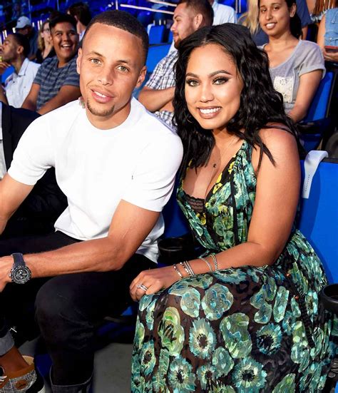 Ayesha Currys Restaurant Gets Negative Reviews From Rockets Fans Us