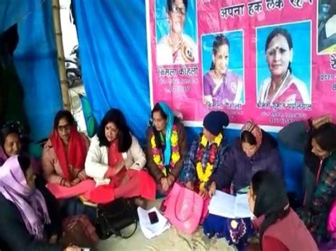 Anganwadi Workers Continue To Hold Protest In Dehradun मांगों को लेकर