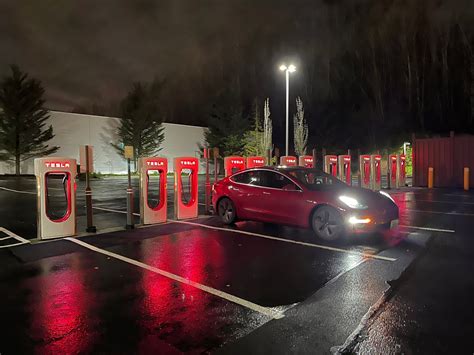 Supercharger Tukwila Wa Southcenter Parkway Live 2 Jan 2024 16 V3 Stalls Page 3