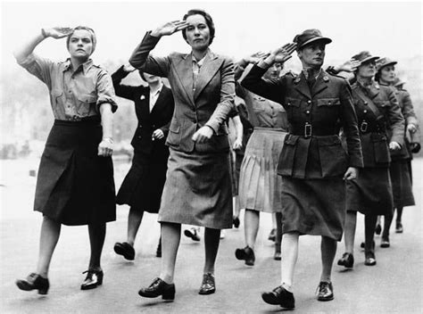 28 Badass Historic Pictures Of Women During Wwii Women In History