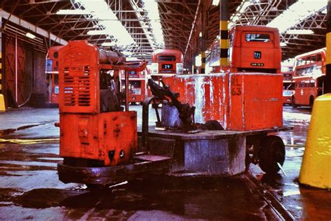 London Transport Rl Year The Holloway Ht Garage Ope Flickr