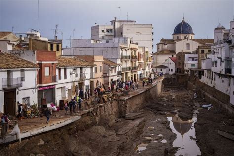 La tragédie des inondations climatiques en Espagne en images