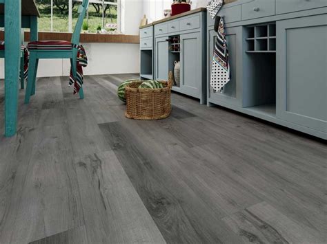 Eir Grey Wood Look Luxury Vinyl Click Flooring Step Guard Floors Walls