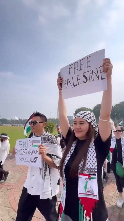 Potret Aaliyah Massaid Ikut Aksi Bela Palestina