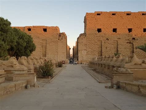 L Egitto Del Tempio Di Karnak Di Ingresso Fotografia Stock Immagine