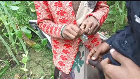 Jangal Me Faking My Waif XXX Outdoor Outdoor Porn Feat Xtremee XHamster