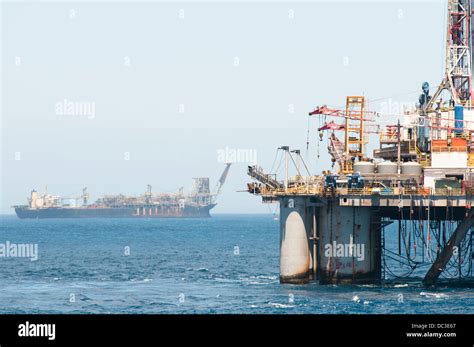 Oil Drilling Rigs Hi Res Stock Photography And Images Alamy