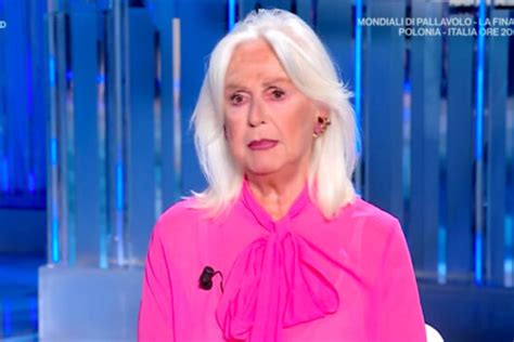 Loretta Goggi A Domenica In Spiazza Tutti La Reazione Di Mara Venier