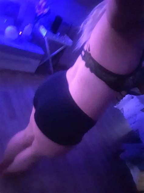 Show This German Blonde Bitch Nude Pics Xhamster