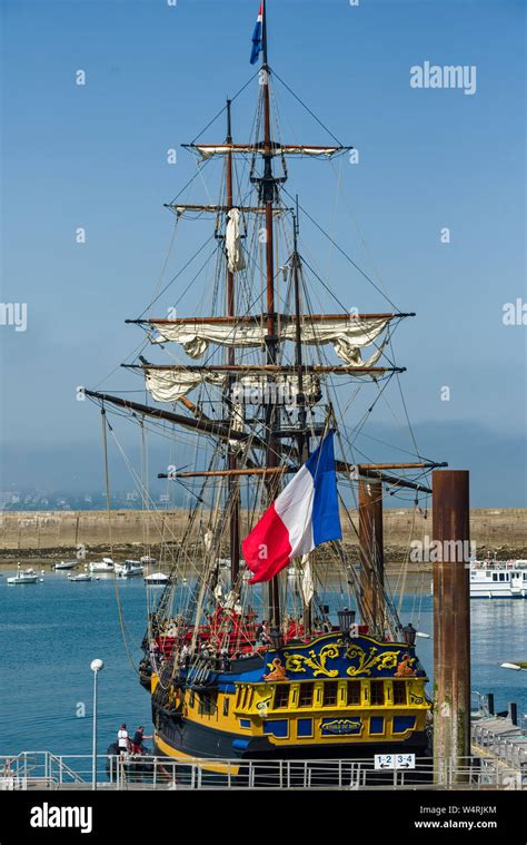 Etoile du Roy is a three-masted sixth-rate frigate, a replica of a