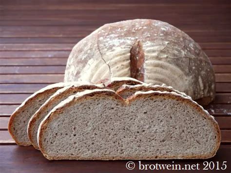 Weizen Dinkel Brot Mit Hefe Und Ohne Sauerteig Einfaches Landbrot