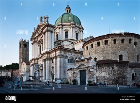 Brescia, Italien | Brescia, Italy Stock Photo, Royalty Free Image ...