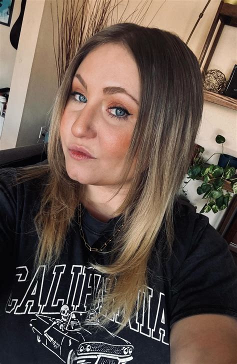 Zoe Evans OnlyFans: The Deleted Photos - Truth or Fiction