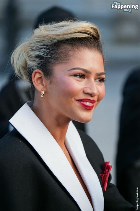 Zendaya Nude OnlyFans Leaks Fappening Page FappeningBook