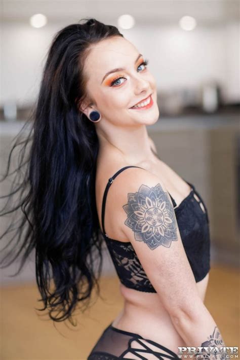 Interracial Mature Anal Sex At Porn Pictures