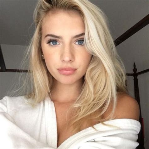 Unique Dollface Beauty Beautiful Blonde Hair