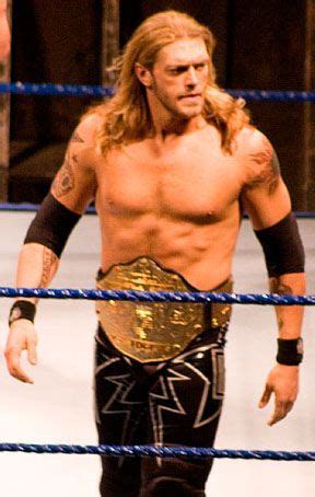 WWE Hall Of Famer - Edge, en tant que Champion du Monde Poids-Lourds ...