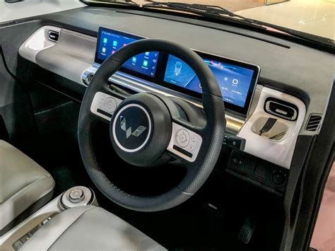 Mengakrabi Lebih Dekat Fitur Intelligent Tech Dashboard Wuling Air Ev