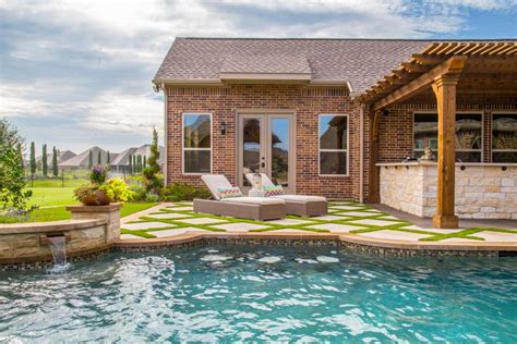 Refreshing Poolside Paradises Hgtv Ultimate Outdoor Awards Hgtv