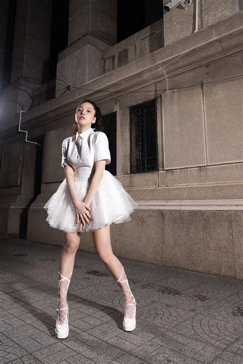 Hot Girl Tr M Anh Tuy N B C Ng R N Ng Y C N T T