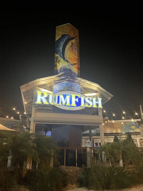 This One-Of-A-Kind Aquarium Restaurant In Florida Is A Dining ...