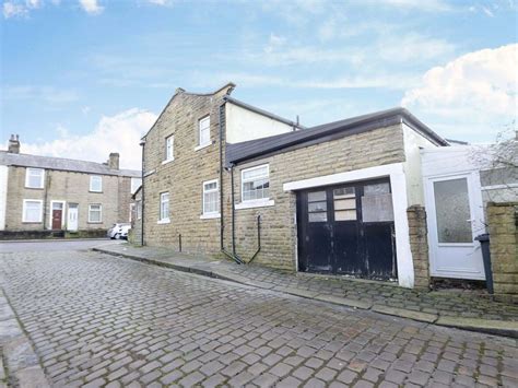 2 Bed End Terrace House For Sale In Burnley Road Colne Lancashire Bb8