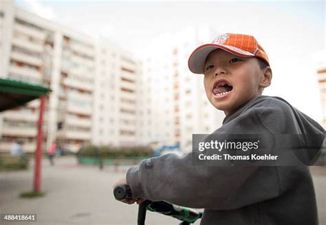 Kids Rotten Teeth Photos and Premium High Res Pictures - Getty Images